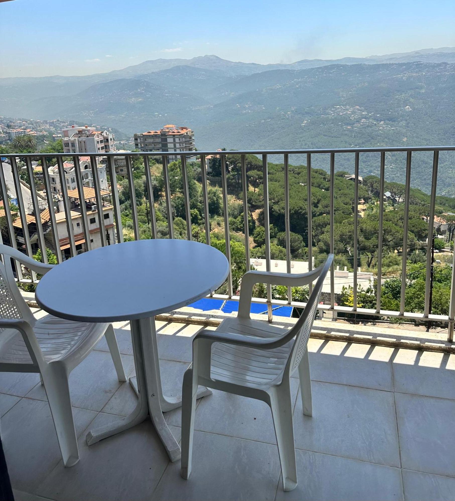 Le Crillon Hotel Brummana Buitenkant foto