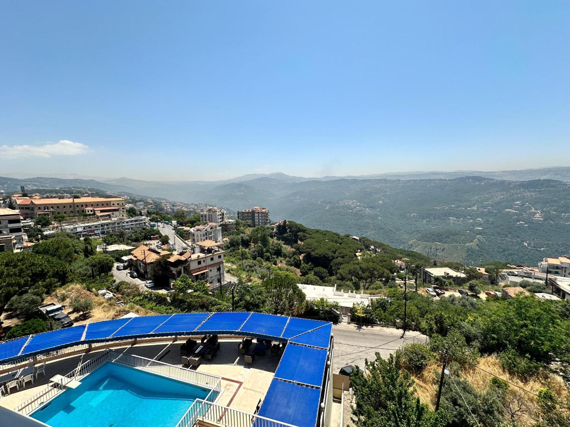 Le Crillon Hotel Brummana Buitenkant foto